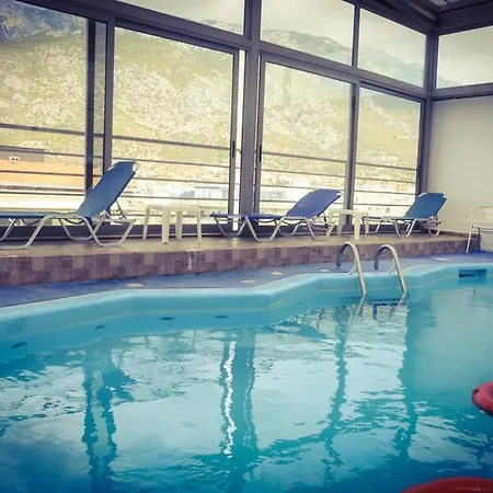 Mantas Káto Loutrákion