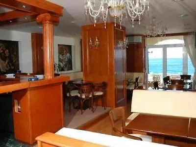 Mantas 4* Káto Loutrákion