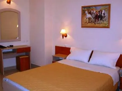 Mantas Hotel Káto Loutrákion